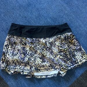 Lululemon Athletica Black and Yellow Patterned Skort